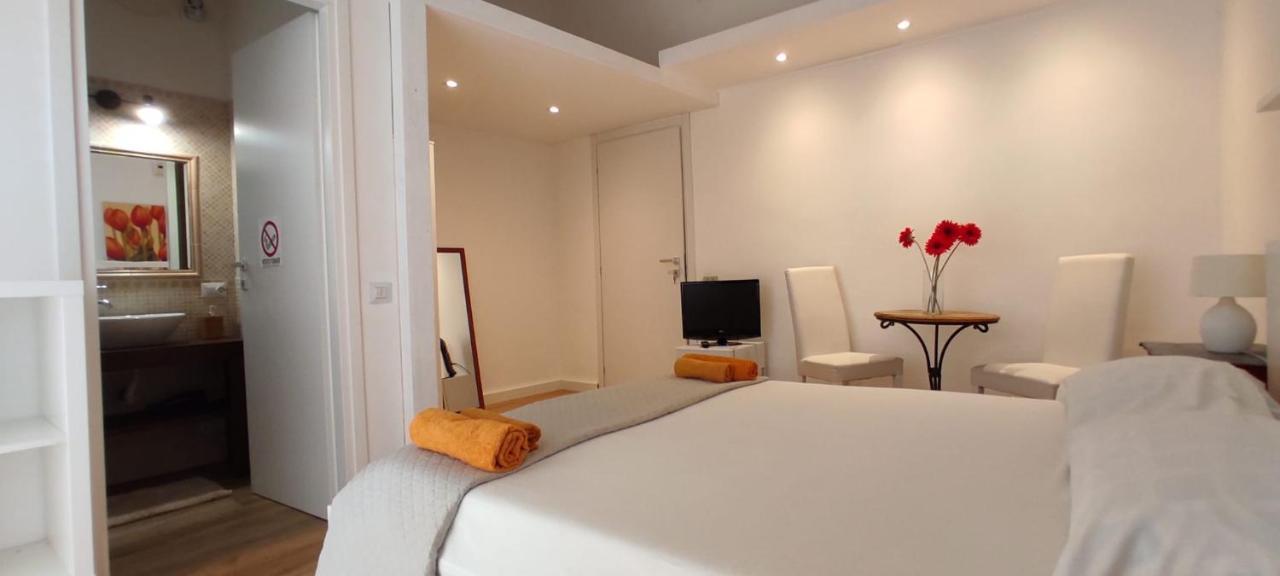Krly Exclusive Rooms Кальяри Экстерьер фото
