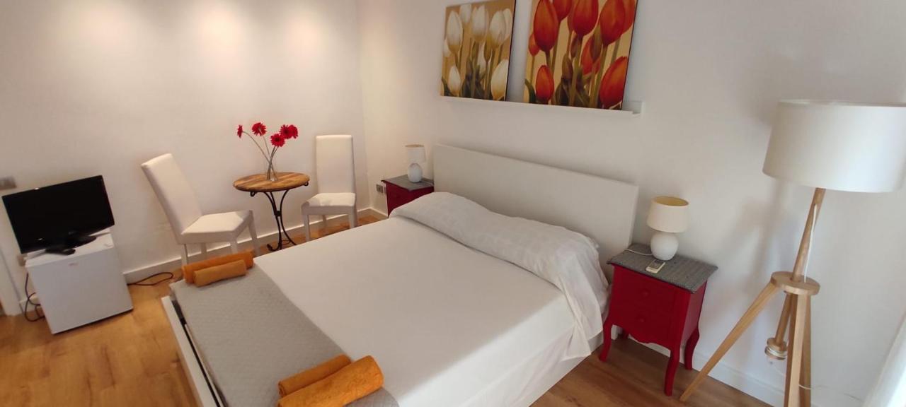 Krly Rooms Cagliari Кальяри Экстерьер фото